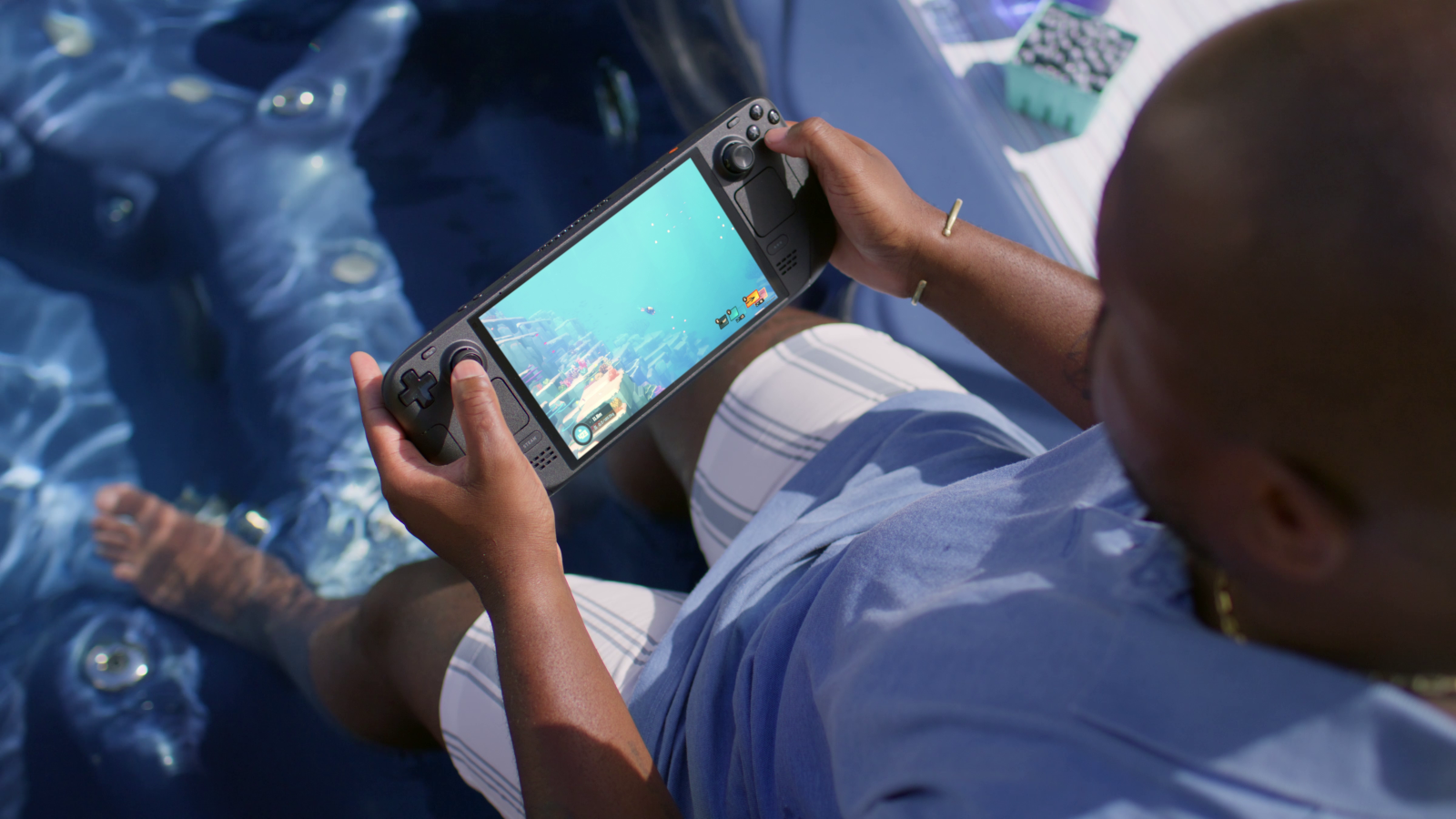 paying steam deck outside